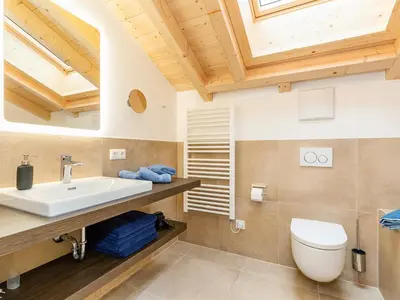 Ein Badezimmer in der Unterkunft Chiemgauferienwohnungen - Maier