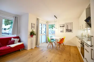 Küche/Küchenzeile in der Unterkunft Modern apartment near downtown
