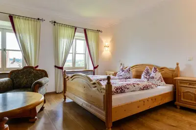 Ein Bett oder Betten in einem Zimmer der Unterkunft Gasthof zur Post