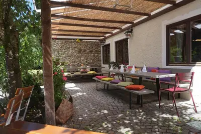 Ein Garten an der Unterkunft Landgasthof Auerschmiede