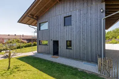 Das Gebäude in dem sich die Ferienwohnung befindet