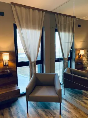 Ein Sitzbereich in der Unterkunft Intergroup Business & Design Hotel Ingolstadt