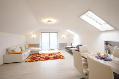 Ein Sitzbereich in der Unterkunft Lovely City Center Apartment