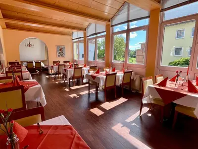Ein Restaurant oder anderes Speiselokal in der Unterkunft Morada Hotel Bad Wörishofen