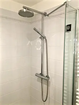 Ein Badezimmer in der Unterkunft CityHomeMunich