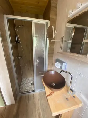 Ein Badezimmer in der Unterkunft Alpenappartements Schwalbennestl