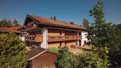 Das Gebäude in dem sich die Ferienwohnung befindet