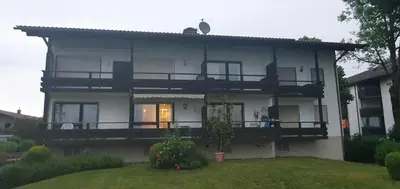 Das Gebäude in dem sich die Ferienwohnung befindet
