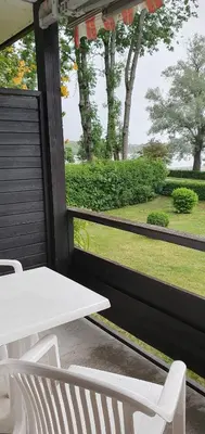 Ein Garten an der Unterkunft Ferienwohnung März