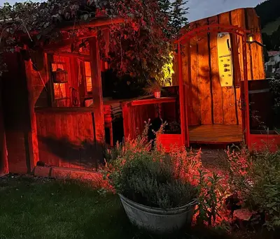Ein Garten an der Unterkunft Suite Sinja Erlebnisferienwohnung