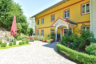 Ein Garten an der Unterkunft Hotel Auf Wolke 8
