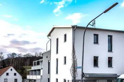 Das Gebäude in dem sich das Aparthotel befindet