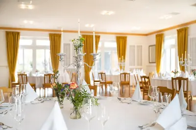 Ein Restaurant oder anderes Speiselokal in der Unterkunft Gasthaus Landbrecht
