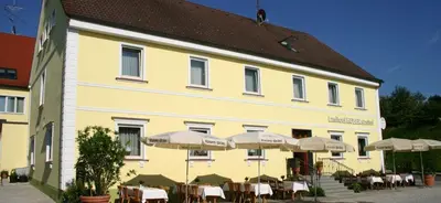 Das Gebäude in dem sich das Hotel befindet