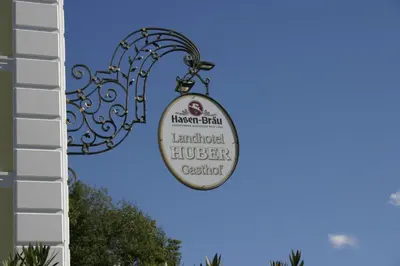 Ein Zertifikat, Auszeichnung, Logo oder anderes Dokument, das in der Unterkunft Landhotel Gasthof Huber ausgestellt ist