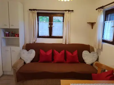Ein Sitzbereich in der Unterkunft Ferienwohnung Kraihof, 83703 Gmund am Tegernsee