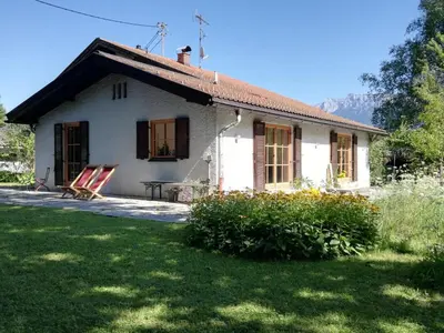 Ein Garten an der Unterkunft Ferienwohnung Bergahorn
