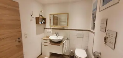 Ein Badezimmer in der Unterkunft Ferienwohnung 1 Rinser mittig in Vogtareuth
