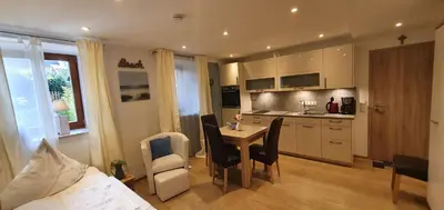 Küche/Küchenzeile in der Unterkunft Ferienwohnung 1 Rinser mittig in Vogtareuth