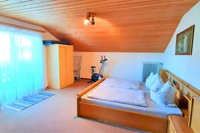 Ein Bett oder Betten in einem Zimmer der Unterkunft Ferienwohnung Schäffer