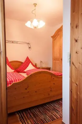 Ein Bett oder Betten in einem Zimmer der Unterkunft Ferienwohnungen Kern