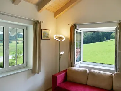 Ein Sitzbereich in der Unterkunft Ferienwohnung Schmidt