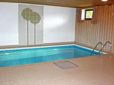Der Swimmingpool an oder in der Nähe von Ferienwohnung Samerhof Langenscheidt