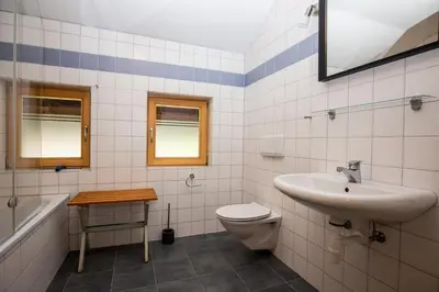 Ein Badezimmer in der Unterkunft Ferienwohnungen Am Strandbad