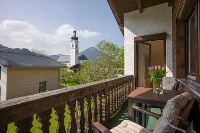 Ein allgemeiner Bergblick oder ein Berglick von der Ferienwohnung aus