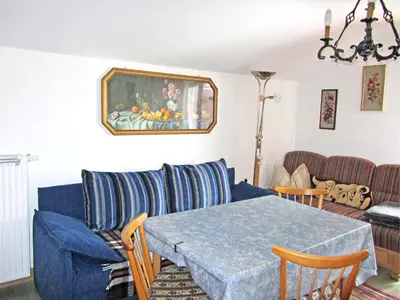 Ein Sitzbereich in der Unterkunft Ferienwohnung Haus Jennerwein