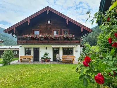 Ein Garten an der Unterkunft Ferienwohnungen Hamberger