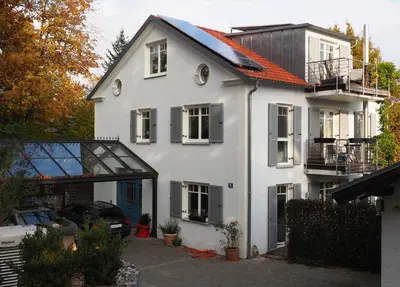 Das Gebäude in dem sich die Ferienwohnung befindet
