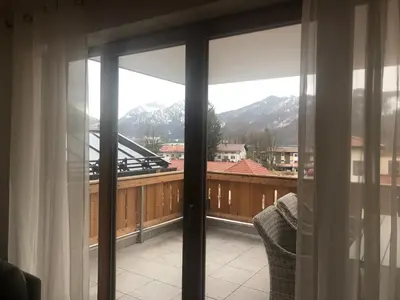 Ein allgemeiner Bergblick oder ein Berglick von der Ferienwohnung aus