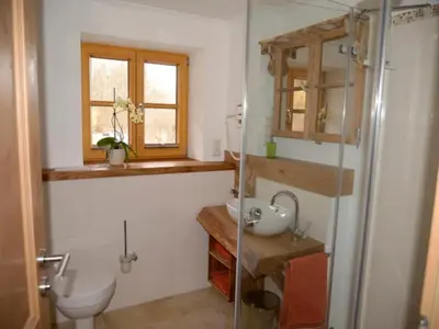 Ein Badezimmer in der Unterkunft Mühle zu Waching