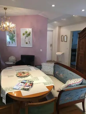 Ein Sitzbereich in der Unterkunft Haus Alpenrose, Ferienwohnung 5