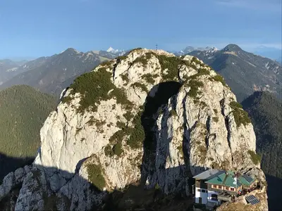 Ein allgemeiner Bergblick oder ein Berglick von der Ferienwohnung aus