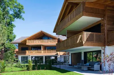Das Gebäude in dem sich die Ferienwohnung befindet