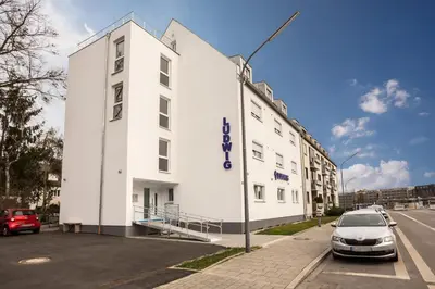 Das Gebäude in dem sich das Hotel befindet
