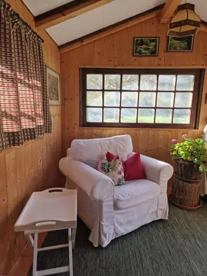Ein Sitzbereich in der Unterkunft Ferienwohnung Schmidt - Natur und Ruhe