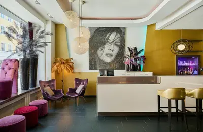 Ein Sitzbereich in der Unterkunft Leonardo Boutique Hotel Munich