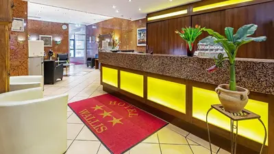 Lobby/Rezeption in der Unterkunft Hotel Wallis