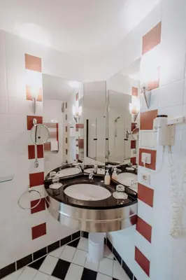 Ein Badezimmer in der Unterkunft Hotel Ars Vivendi München