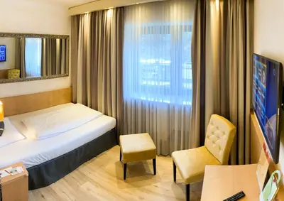 TV/Unterhaltungsangebot in der Unterkunft City Hotel Ost am Kö