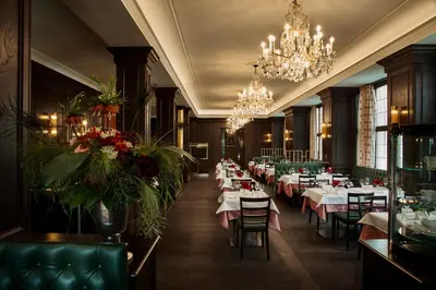 Ein Sitzbereich in der Unterkunft Eden Hotel Wolff