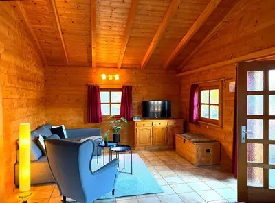 Grundriss der Unterkunft Ruhige Chalets mit Seeblick in zentraler Lage mit frisch renovierter Küche