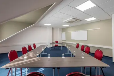Der Geschäftsbereich oder Konferenzraum in der Unterkunft Holiday Inn Munich Unterhaching by IHG