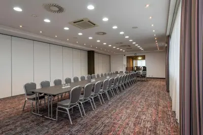 Der Geschäftsbereich oder Konferenzraum in der Unterkunft Holiday Inn Munich Unterhaching by IHG
