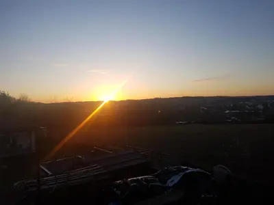 Blick auf den Sonnenuntergang/Sonnenaufgang von der Pension aus oder aus der Nähe