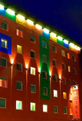 Das Gebäude in dem sich das Hotel befindet