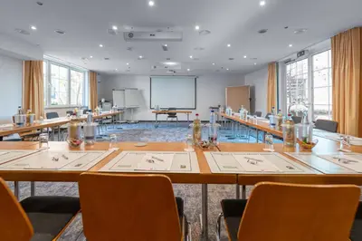 Der Geschäftsbereich oder Konferenzraum in der Unterkunft AKZENT Hotel Aufkirchen